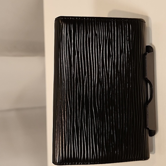 Vintage Louis Vuitton Black Epi Key Holder - Picture 7 of 12